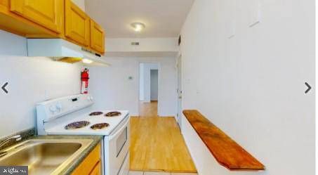 Baltimore, MD 21217,307 DOLPHIN ST #1F