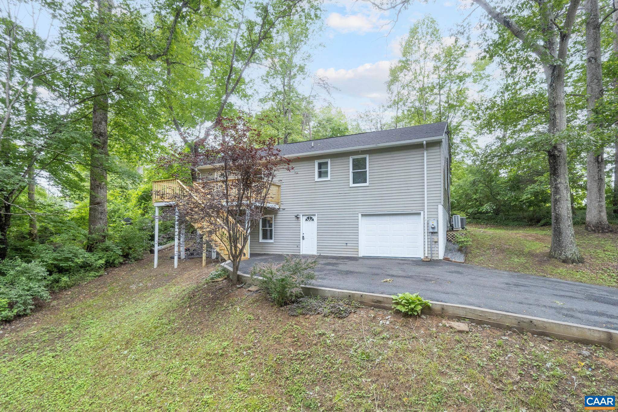 Ruckersville, VA 22968,10 AZALEA RD