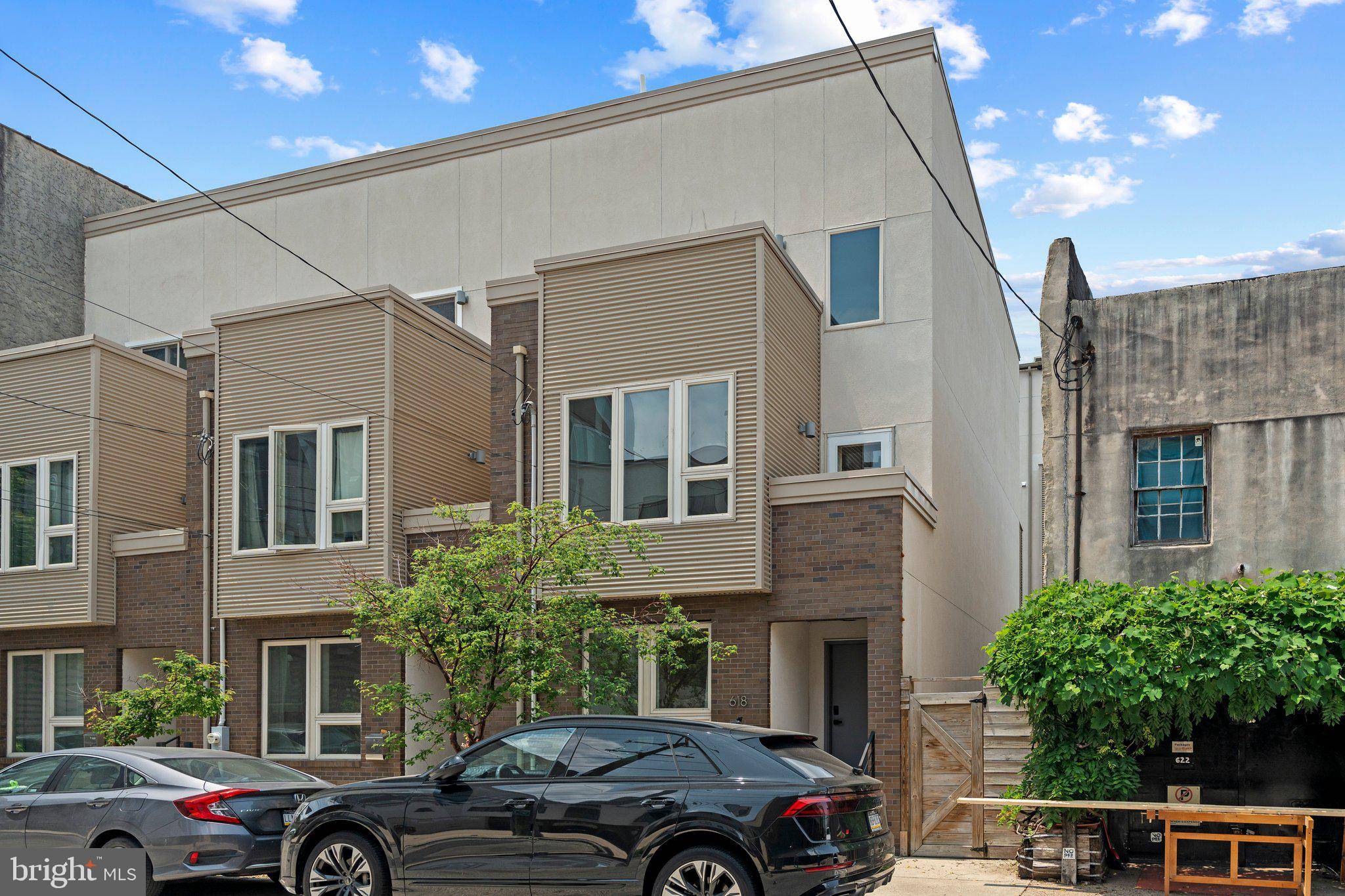 Philadelphia, PA 19123,618 N AMERICAN ST