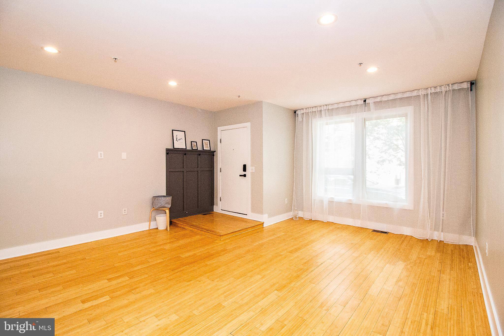 Philadelphia, PA 19123,618 N AMERICAN ST