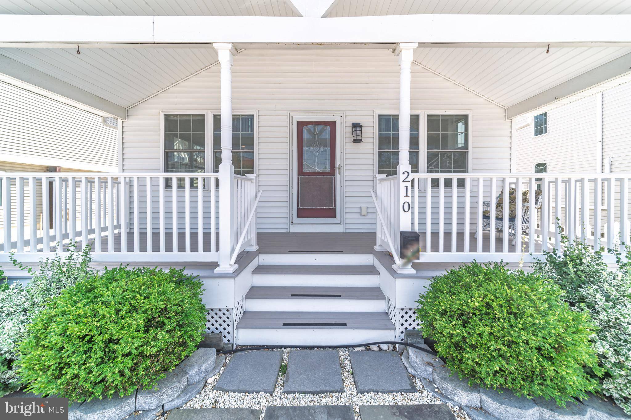 Surf City, NJ 08008,210 N 14TH ST