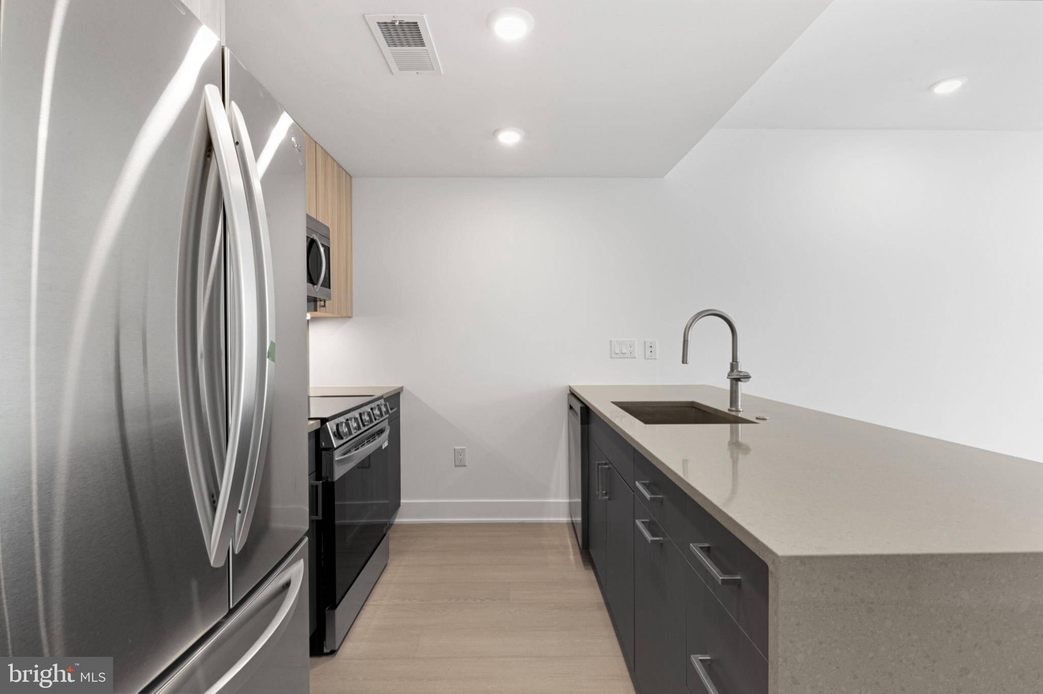 Philadelphia, PA 19125,2000 DREER ST #407