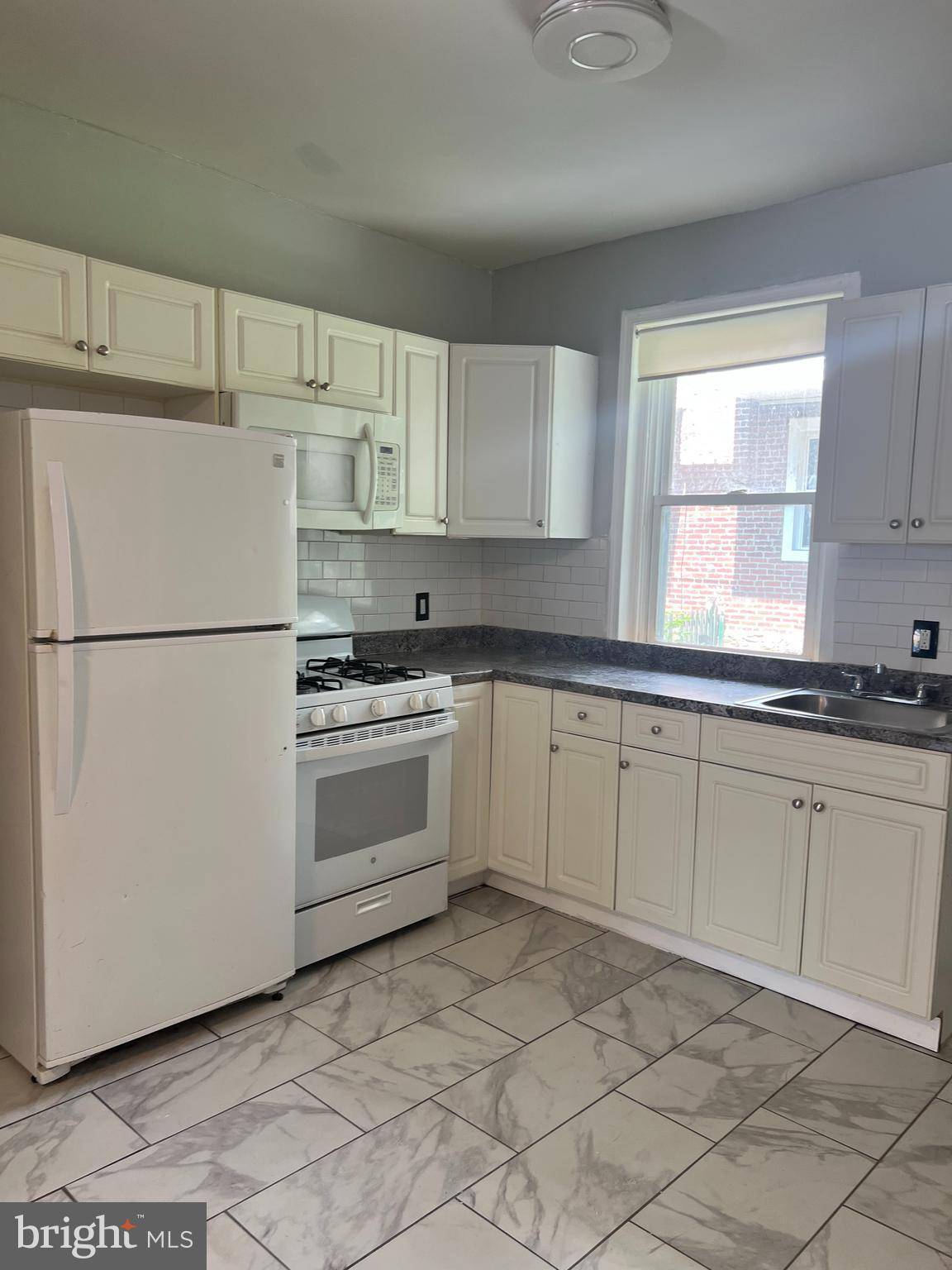 Philadelphia, PA 19144,533 E WALNUT LN