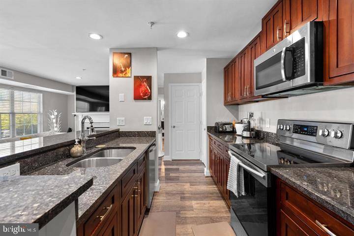 Upper Marlboro, MD 20774,9716 LAKE POINTE CT #201