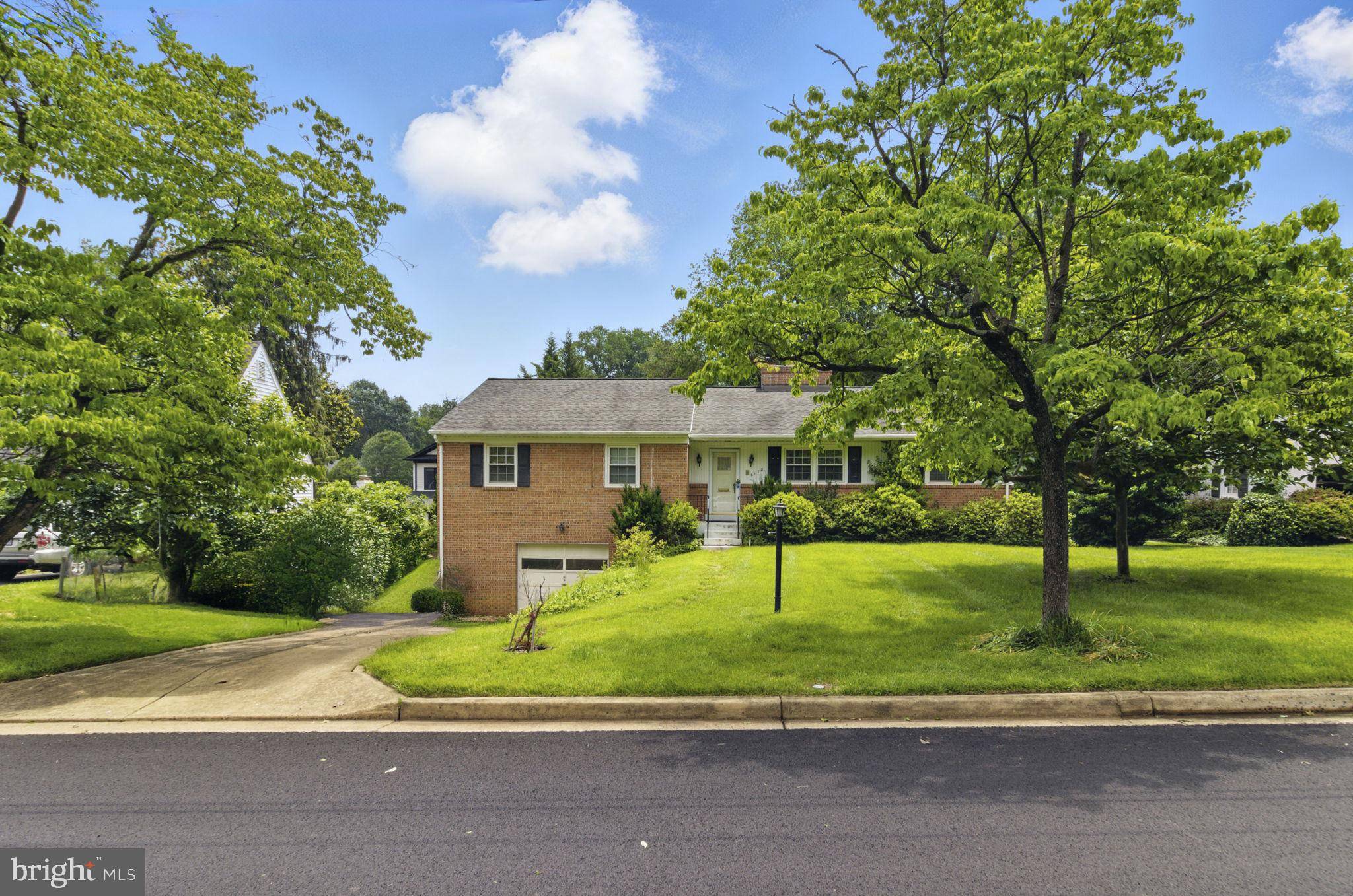 Mclean, VA 22101,6178 HARDY DR