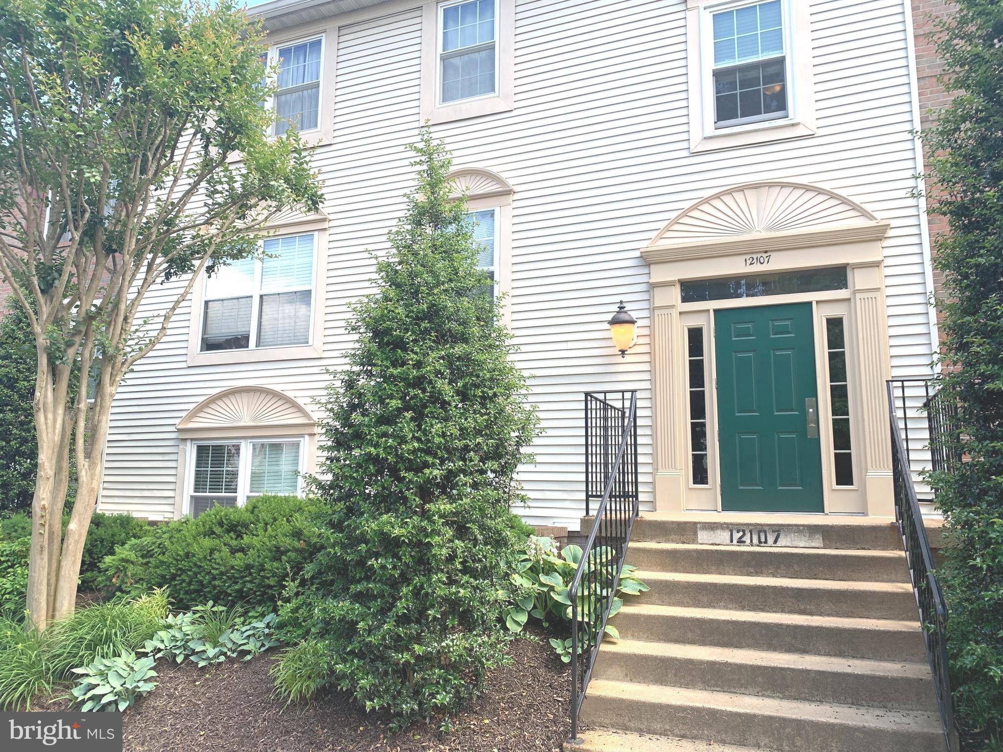 Fairfax, VA 22033,12107 GREEN LEDGE CT #202