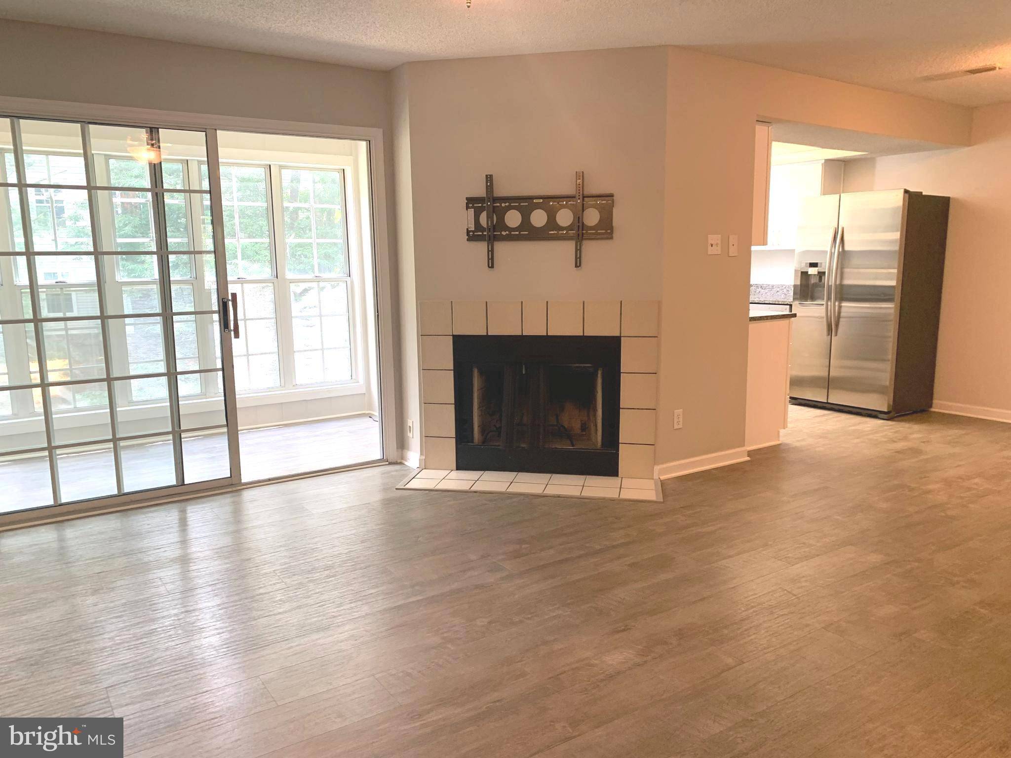 Fairfax, VA 22033,12107 GREEN LEDGE CT #202