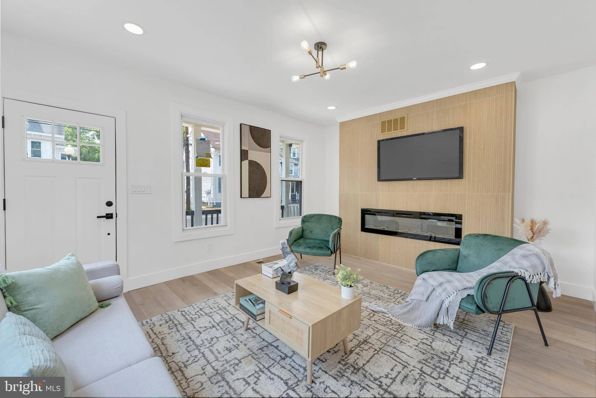 Mount Holly, NJ 08060,67 PINE ST