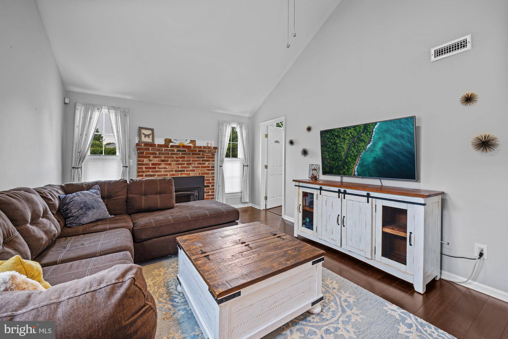 Langhorne, PA 19047,226 OAKRIDGE DR