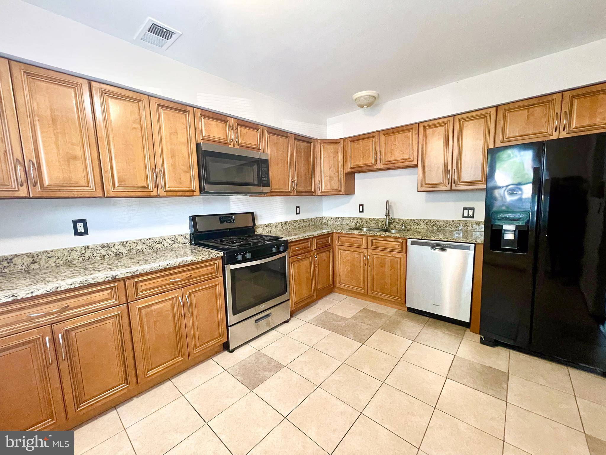 Woodbridge, VA 22193,14814 EMBERDALE DR
