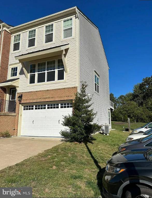 Chantilly, VA 20152,43352 WAYFARER SQ