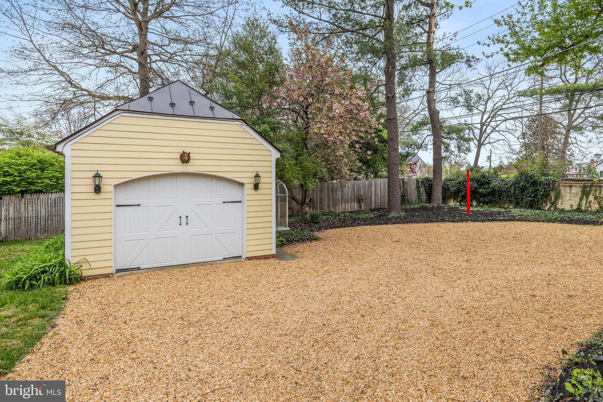Middleburg, VA 20117,1 CHINN LN