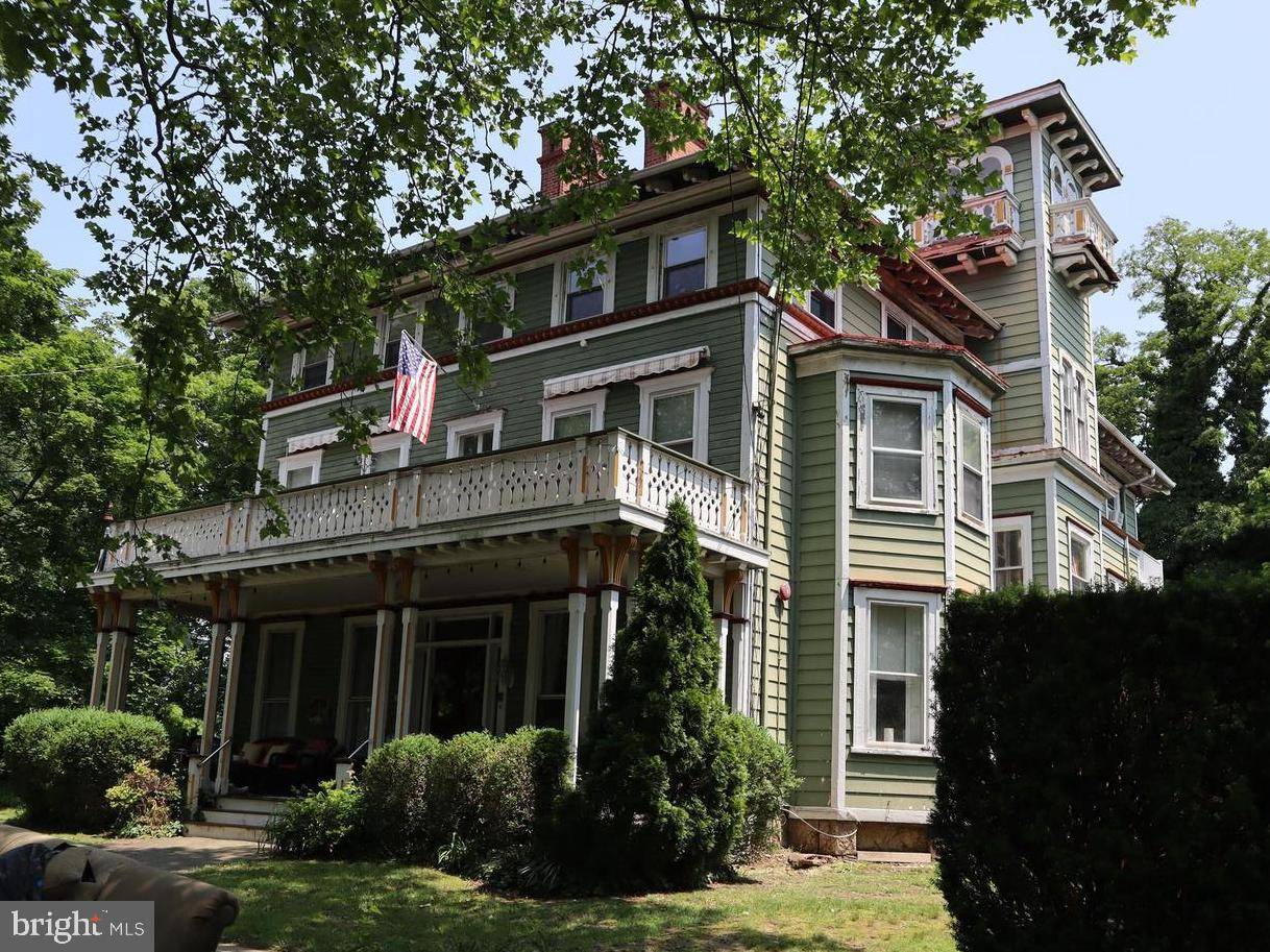 Riverton, NJ 08077,101 MAIN ST #3F