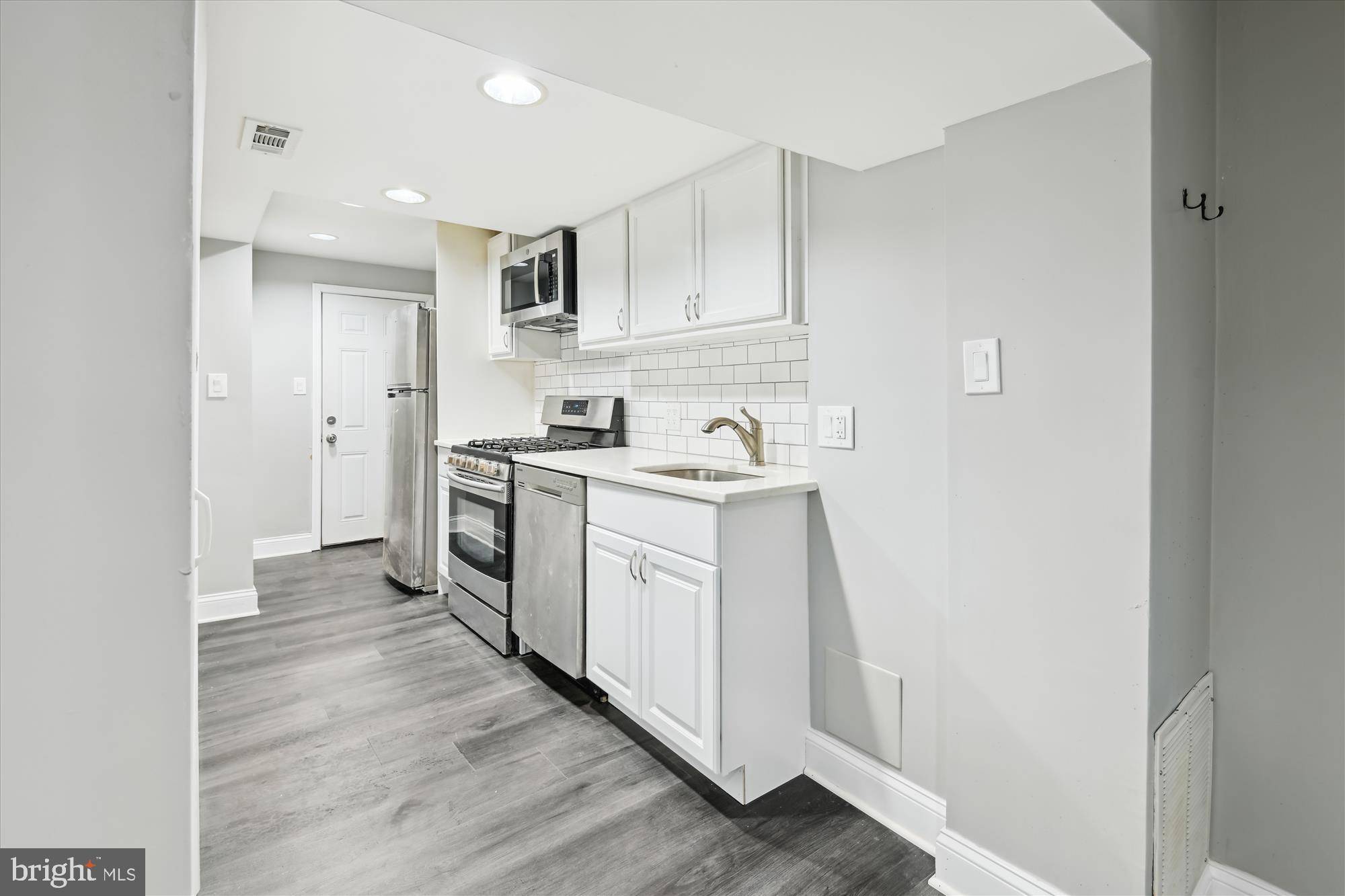 Baltimore, MD 21231,329 S DURHAM ST