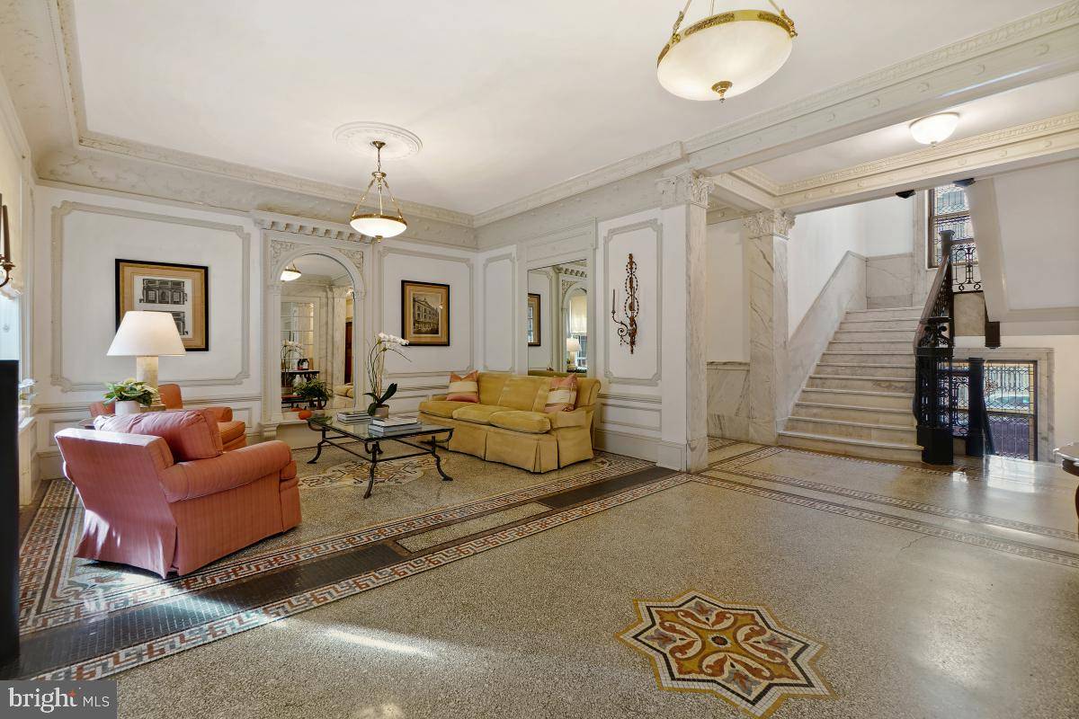 Washington, DC 20008,2205 CALIFORNIA ST NW #301