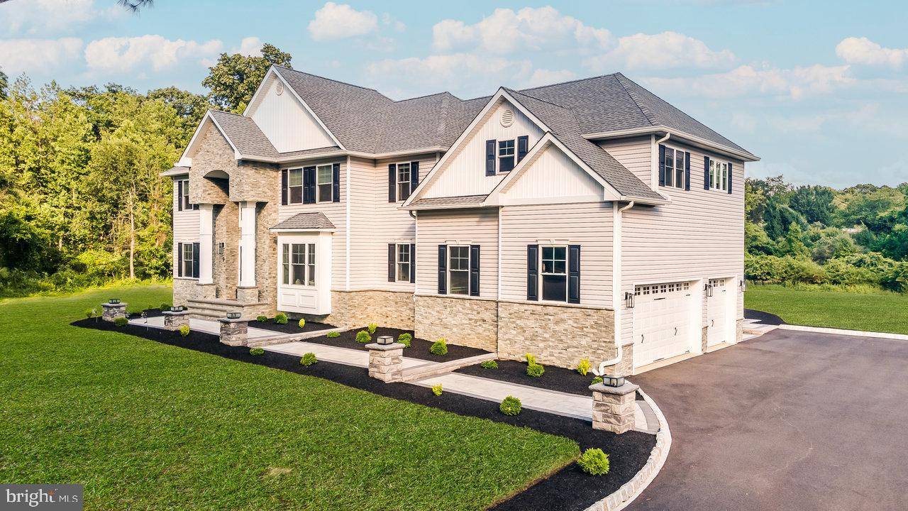 Monroe Township, NJ 08831,9 GREGORY CT
