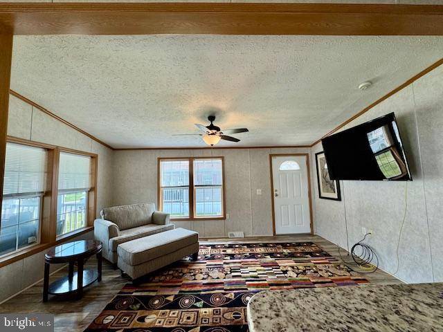 Elkton, MD 21921,64 QUEEN ELEANOR