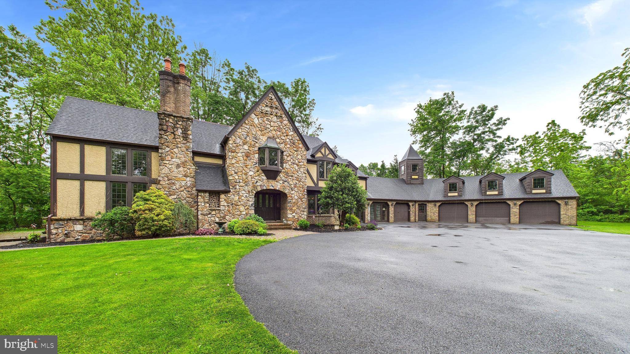 Allentown, PA 18104,2135 WEHR MILL RD