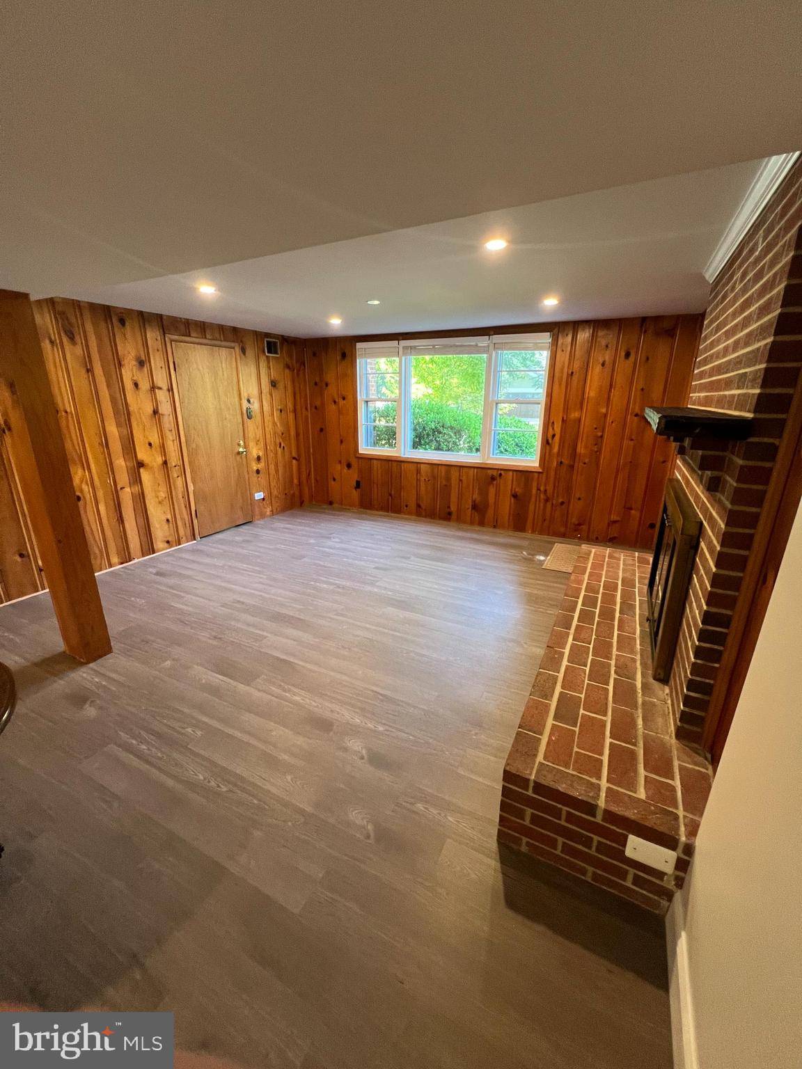 Vienna, VA 22180,107 PATRICK ST SE
