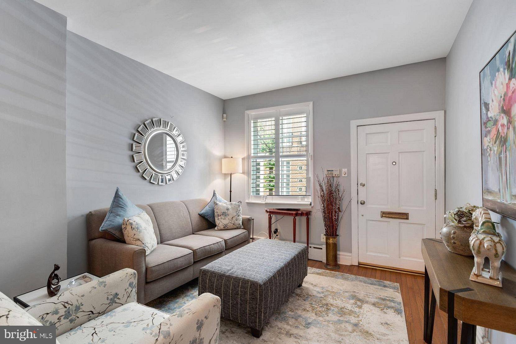 Philadelphia, PA 19106,610 PINE ST