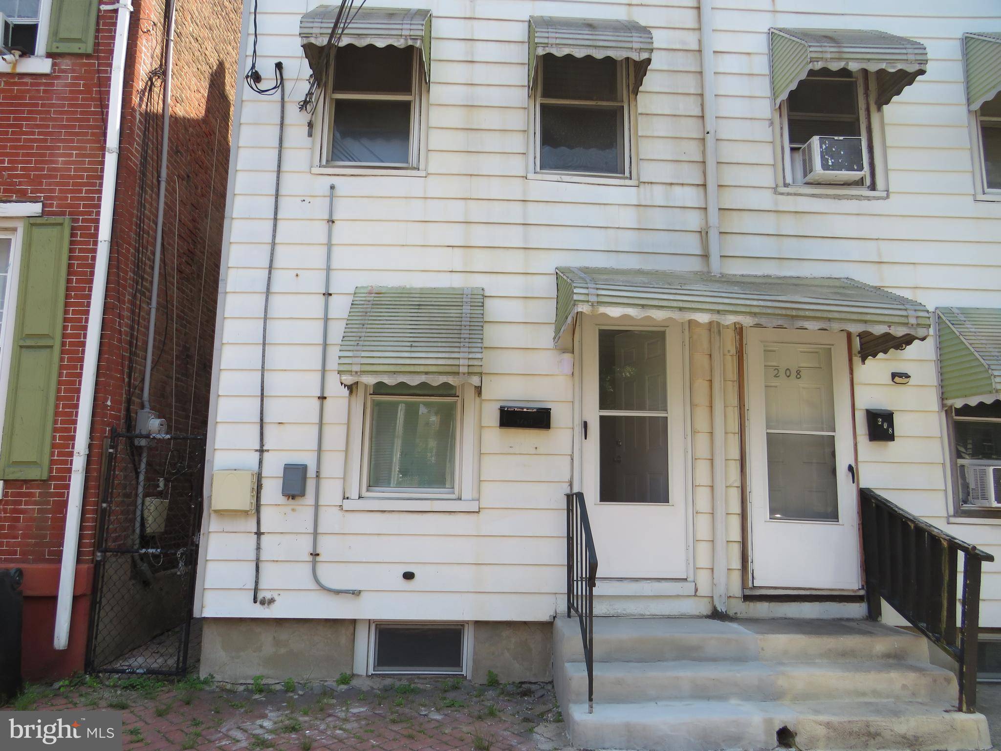 Trenton, NJ 08611,206 SECOND