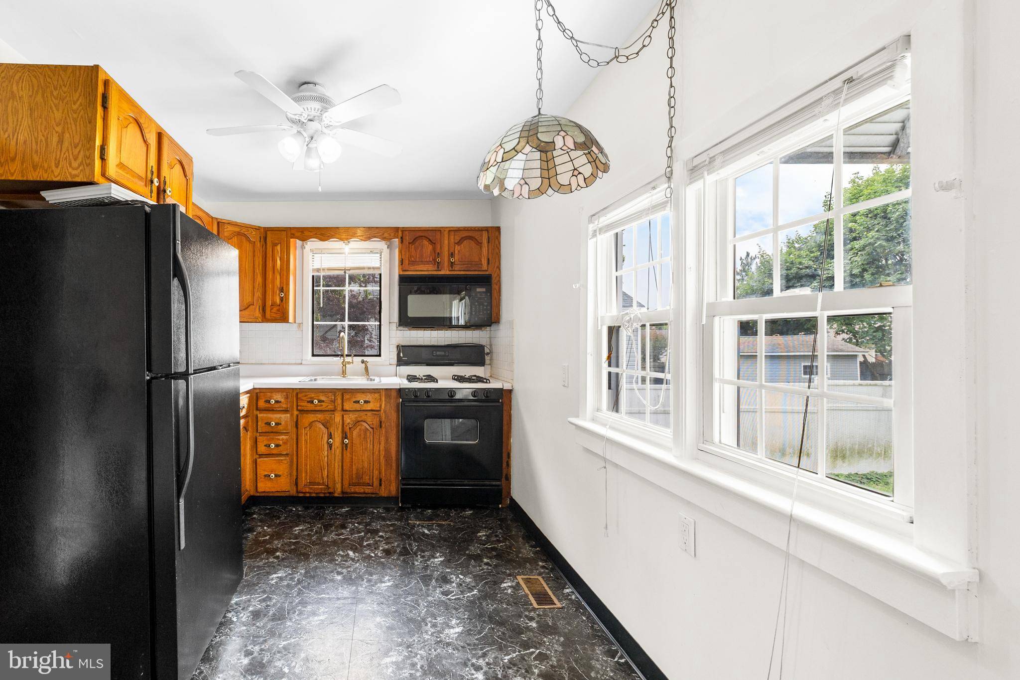 Lawrence, NJ 08648,749 PUTNAM AVE
