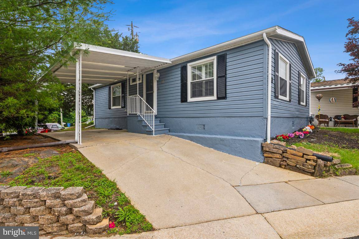 Mantua, NJ 08051,41 BOBOLINK AVE