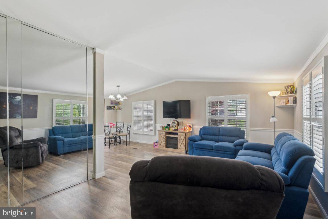 Mantua, NJ 08051,41 BOBOLINK AVE