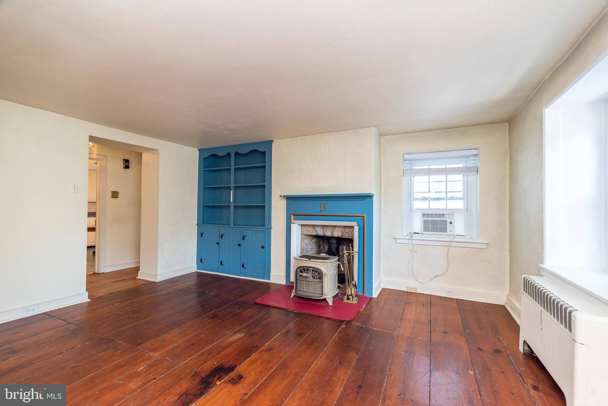 Doylestown, PA 18901,156 W STATE ST