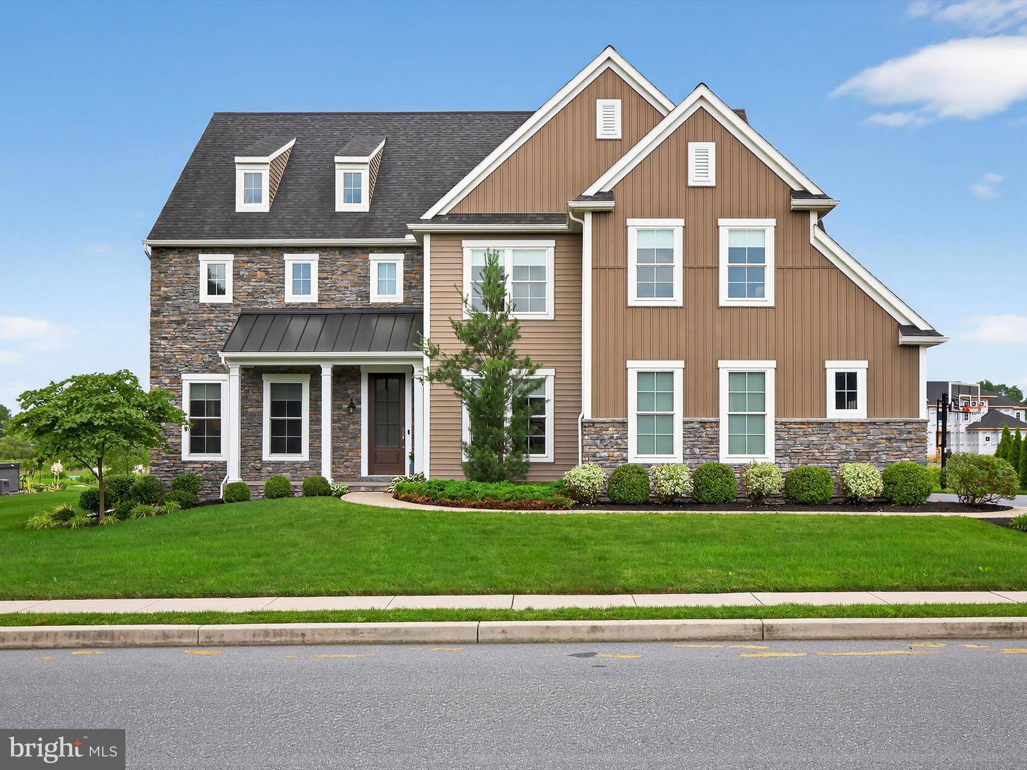 Lancaster, PA 17601,548 E DELP RD