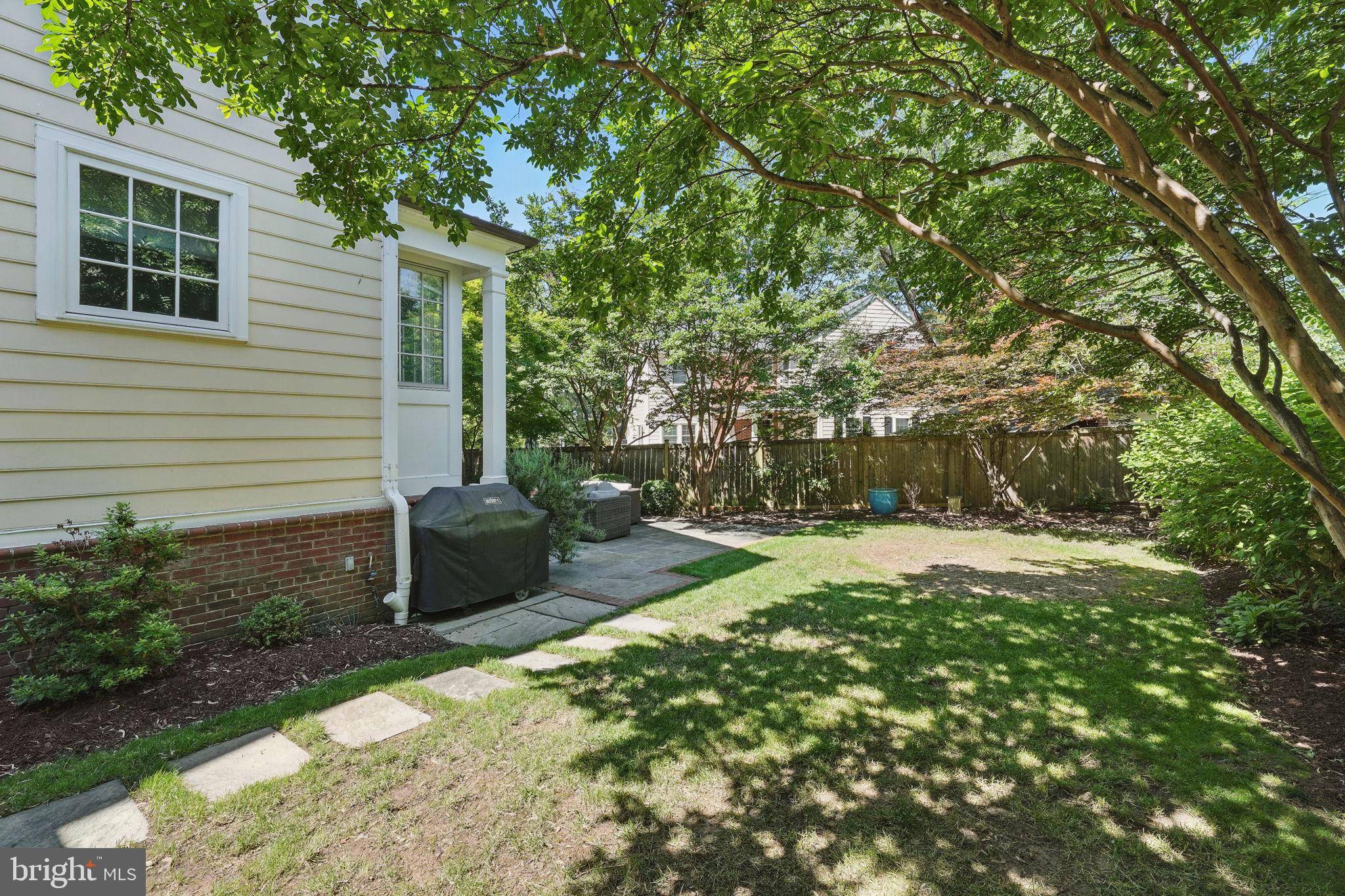 Alexandria, VA 22302,2306 CAMERON MILLS RD