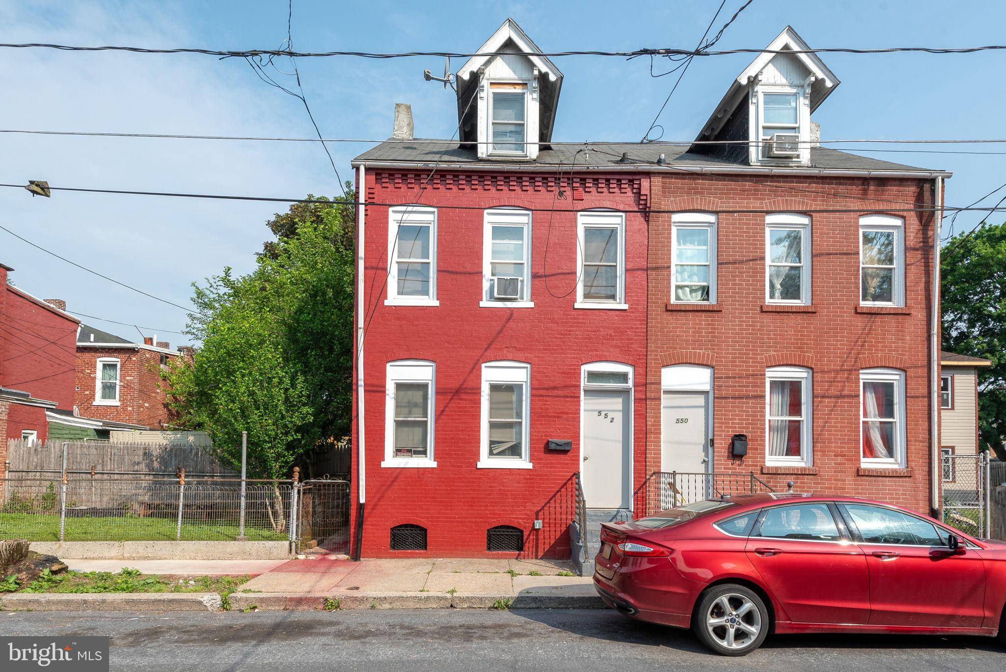Lancaster, PA 17602,552 WOODWARD ST