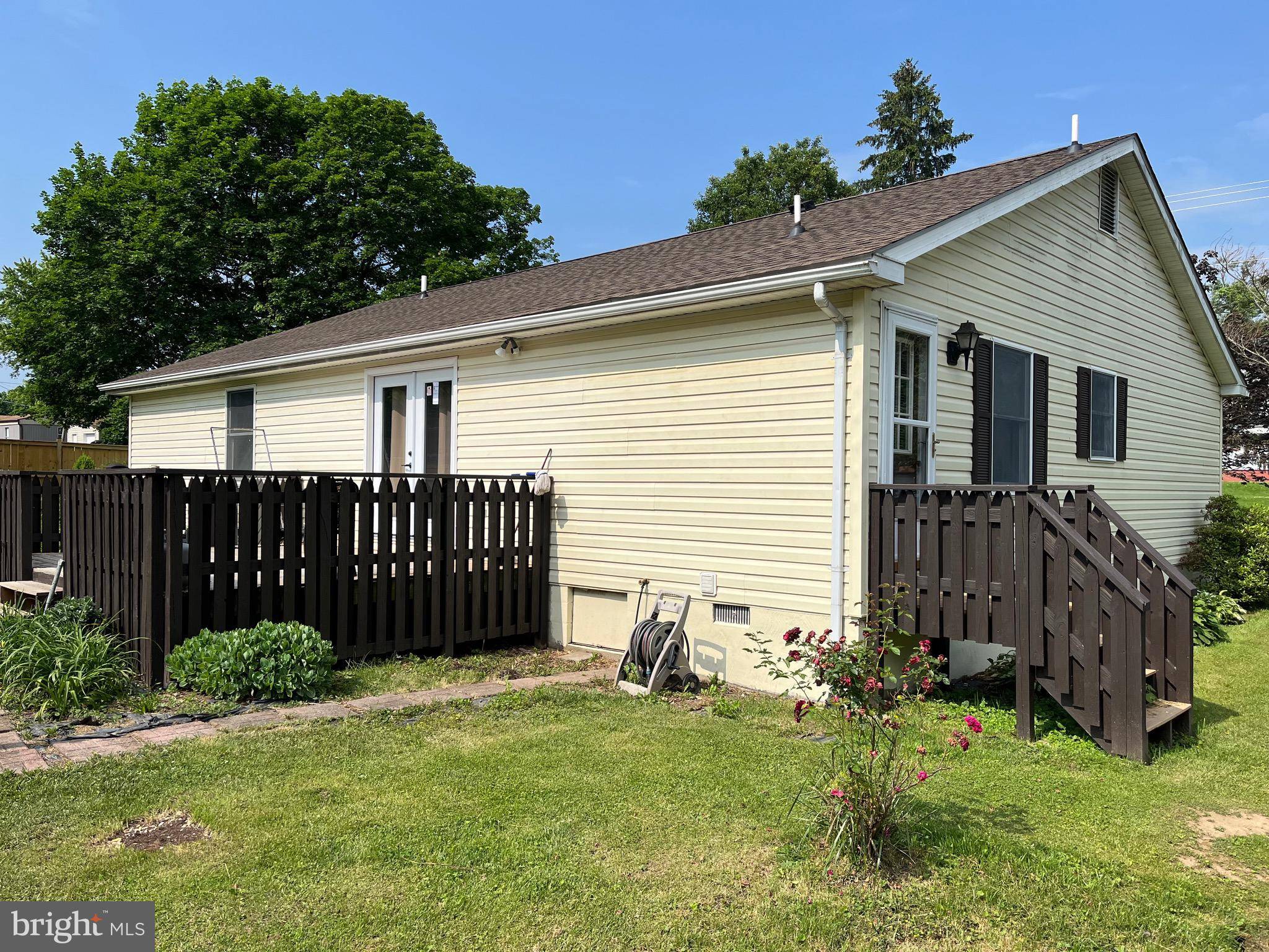Martinsburg, WV 25405,108 CONNECTOR RD