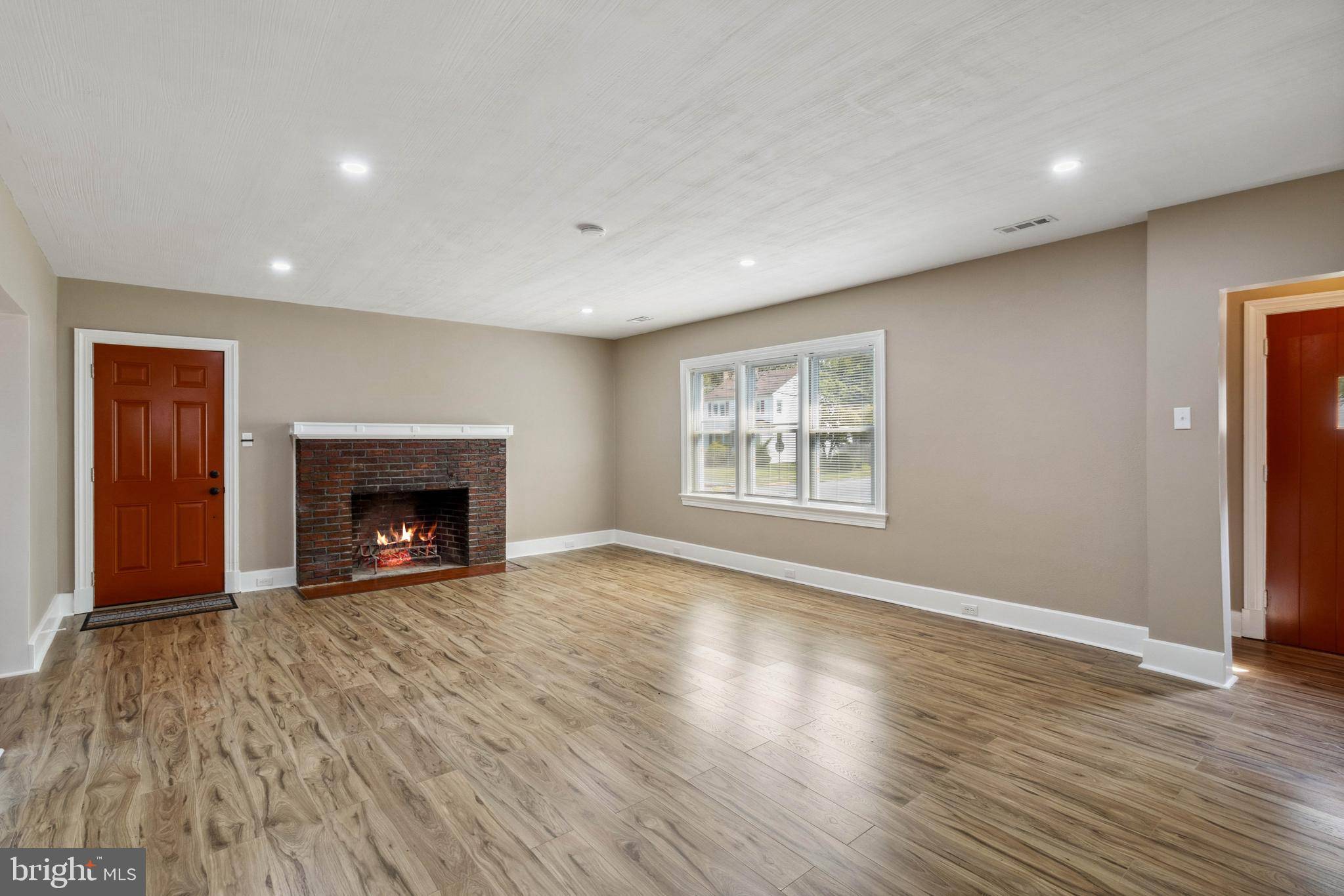 Seaford, DE 19973,220 N HALL ST