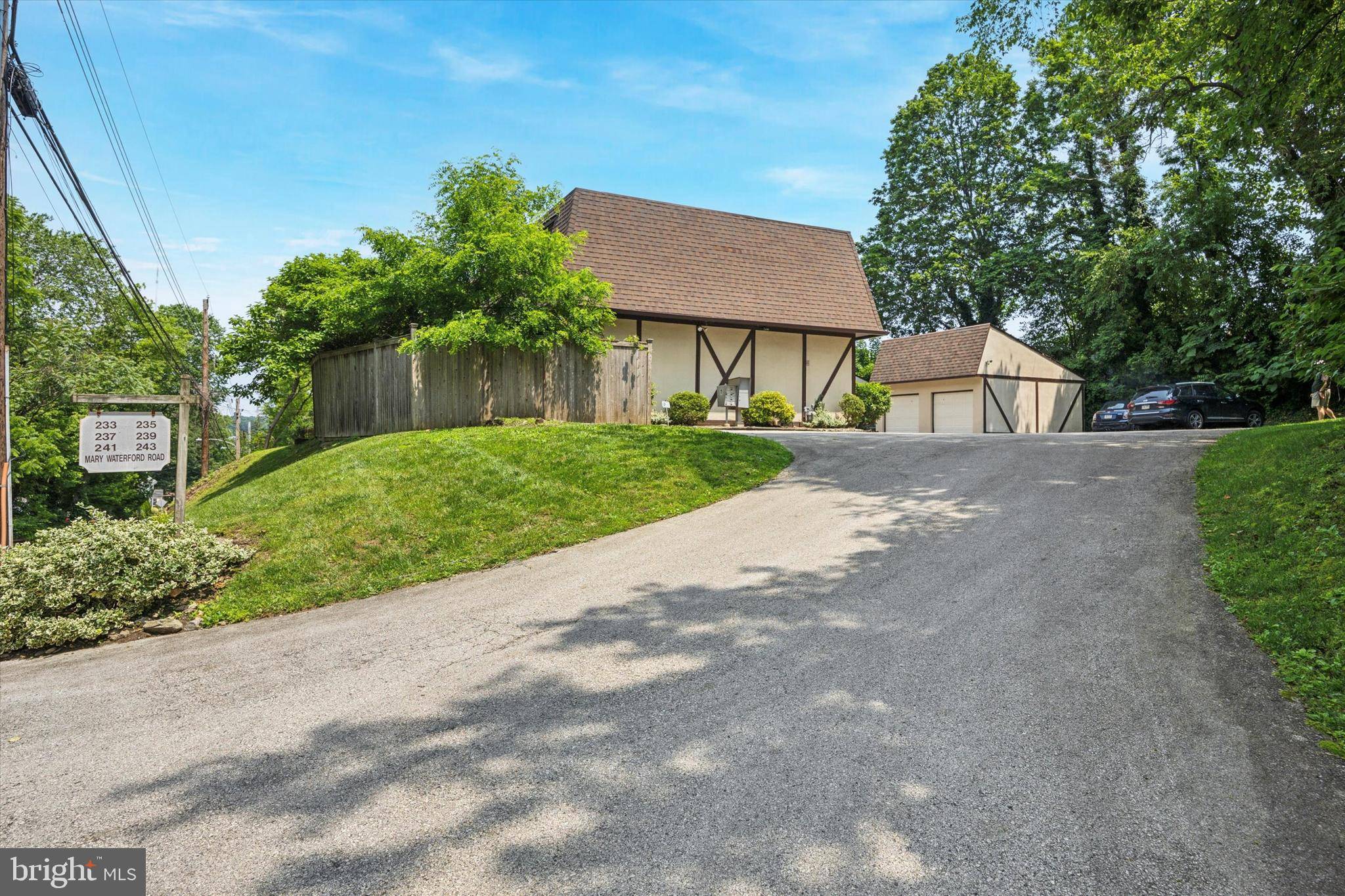 Bala Cynwyd, PA 19004,241 MARYWATERSFORD RD