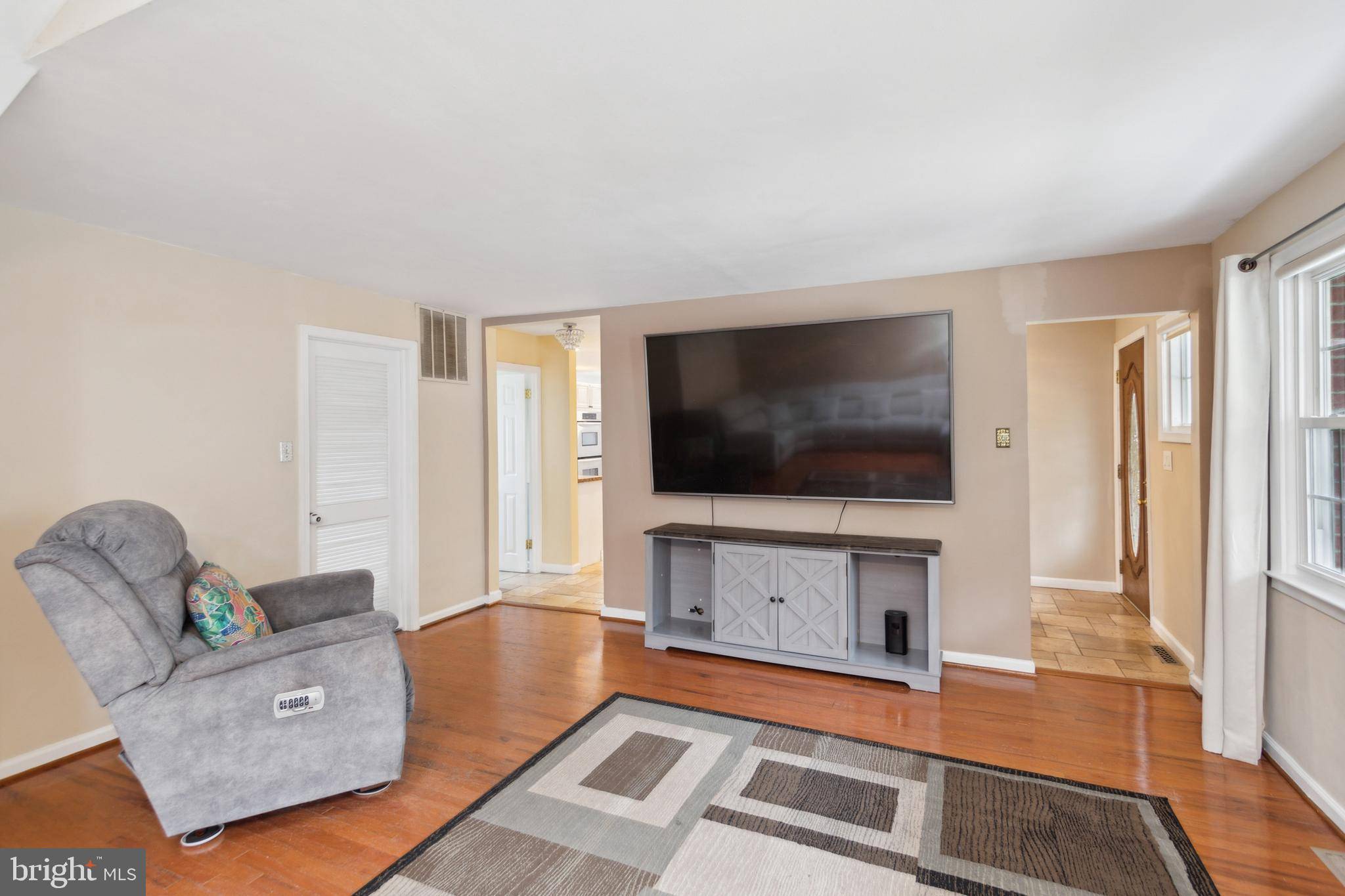 Marlton, NJ 08053,52 MARLBOROUGH AVE