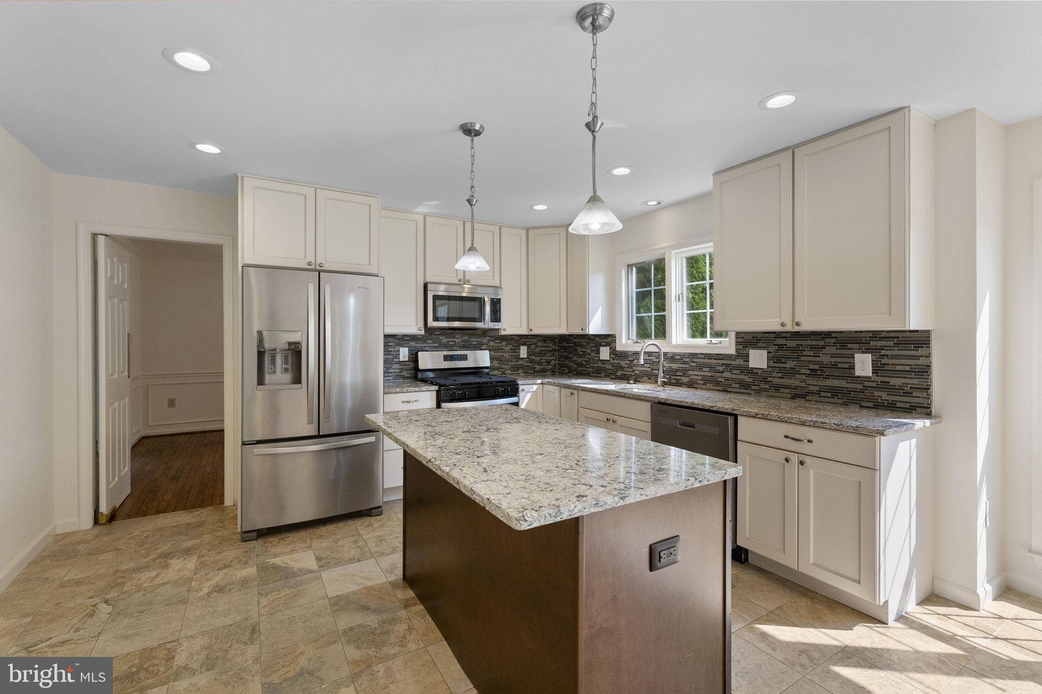 Gaithersburg, MD 20882,7472 ROSEWOOD MANOR LN