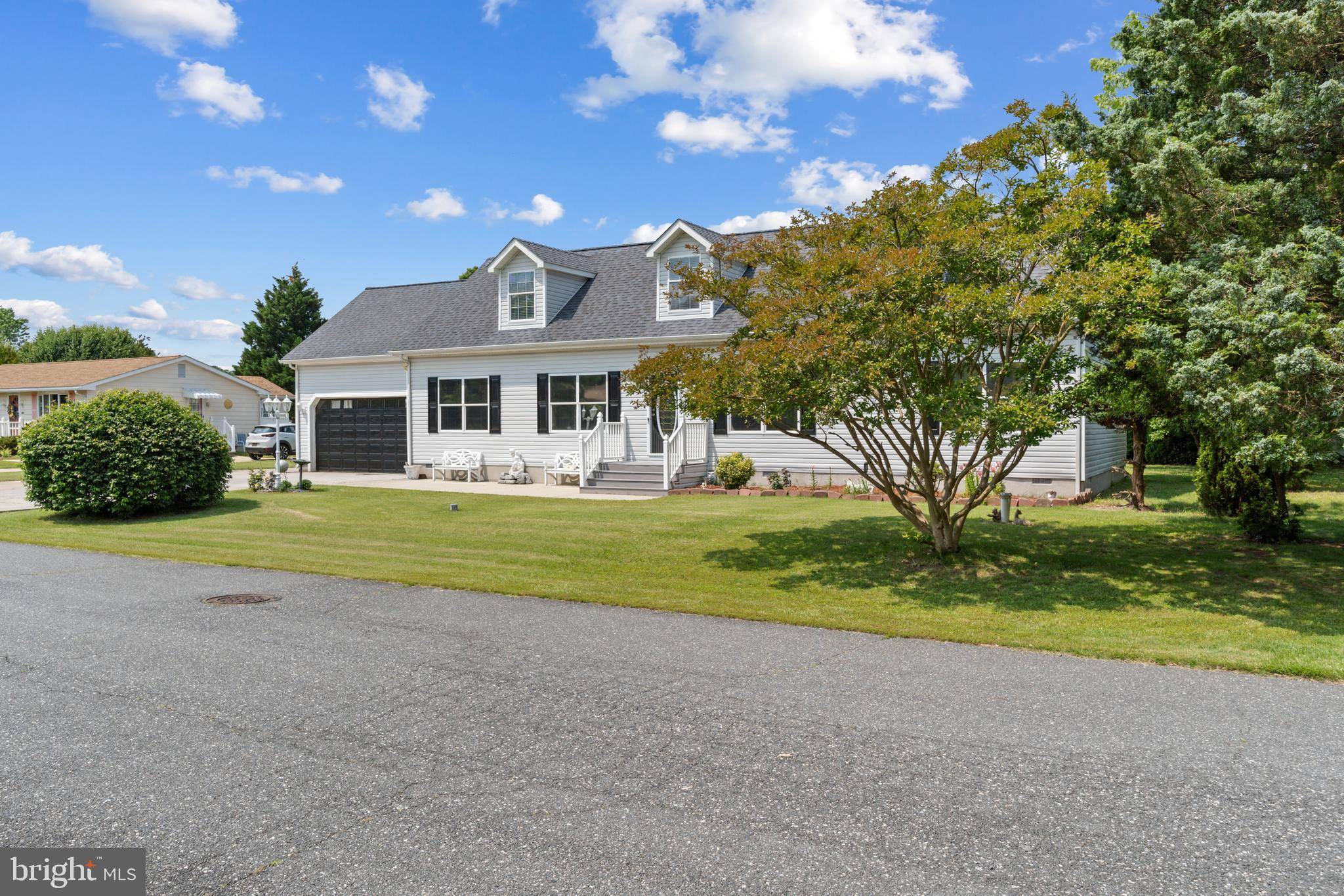 Ocean View, DE 19970,406 SERRILL AVE