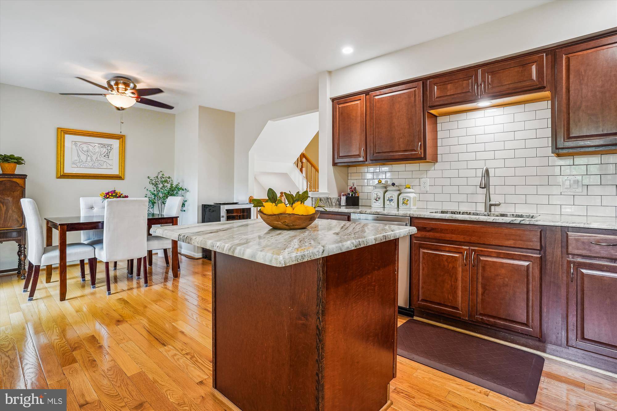 Alexandria, VA 22315,7484 GADSBY SQ