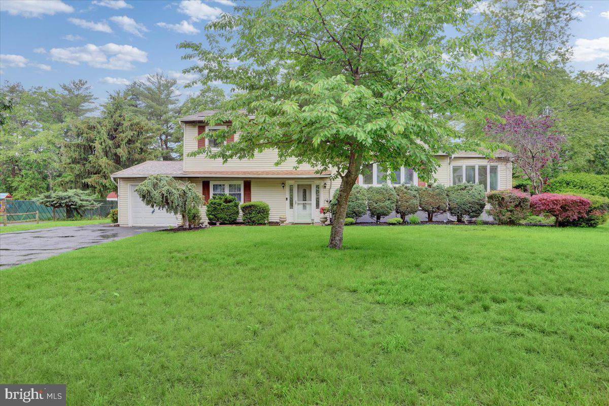 Cranbury, NJ 08512,61 ROCKY BROOK RD
