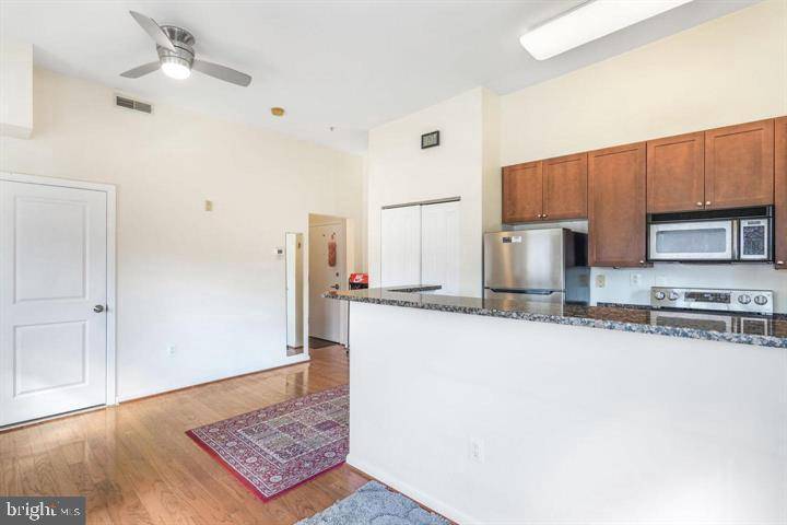 Washington, DC 20020,1501 27TH ST SE #403