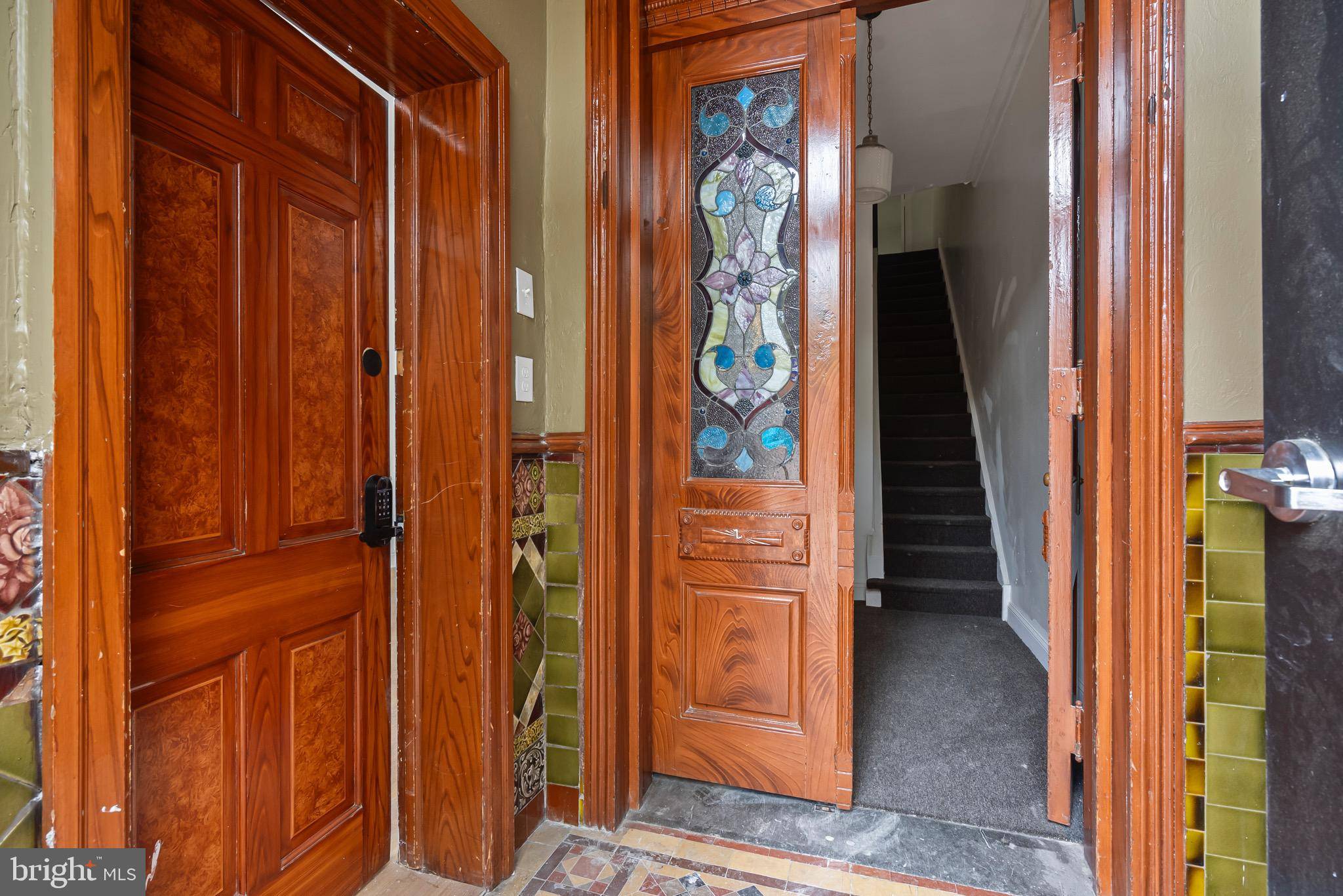 Philadelphia, PA 19145,1618 S BROAD ST #1