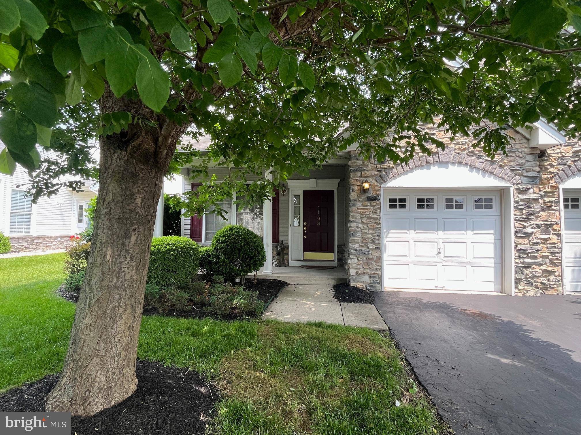 Hamilton, NJ 08691,108 CAITLIN LN