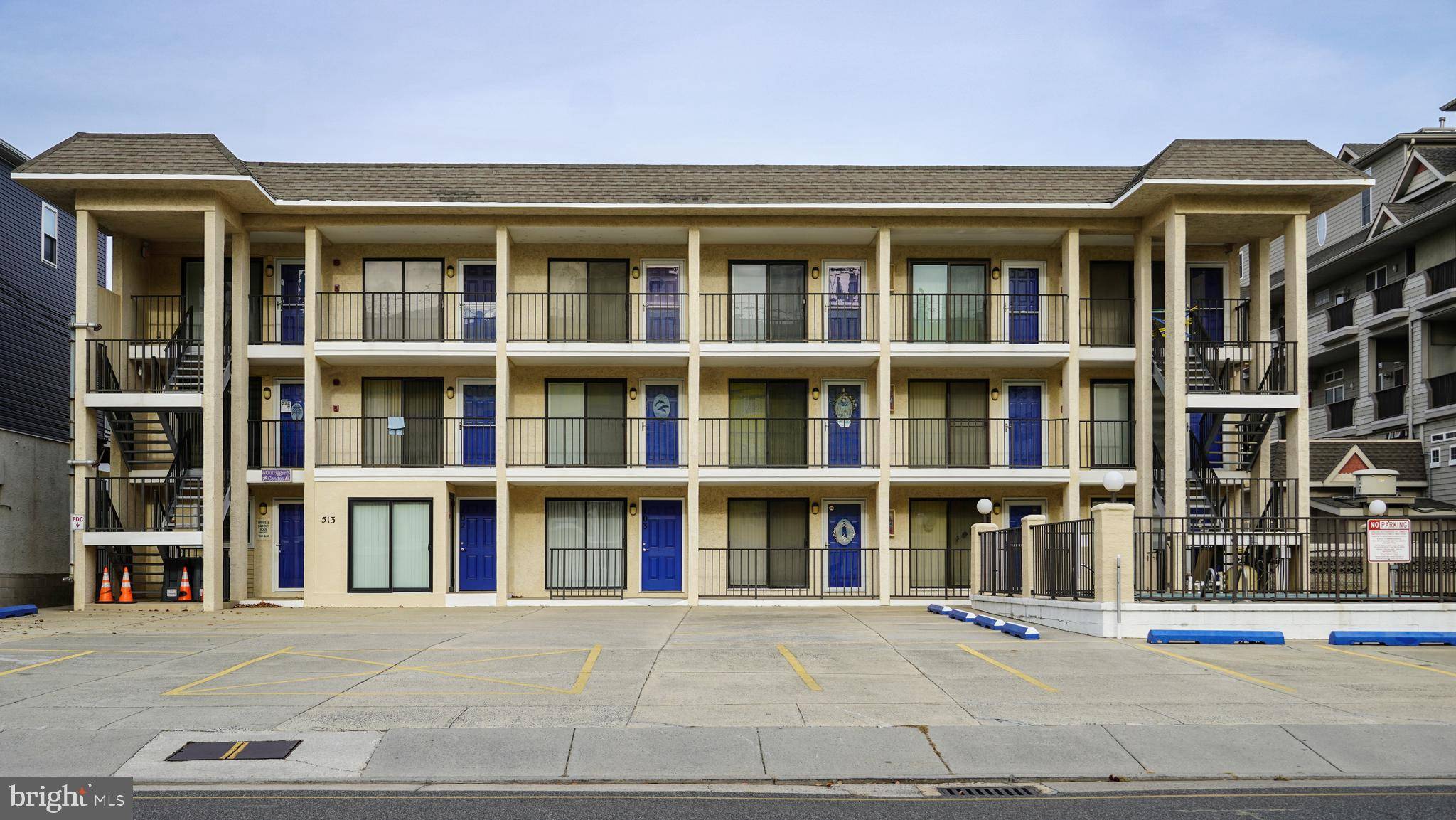 North Wildwood, NJ 08260,513-204 17TH AVE