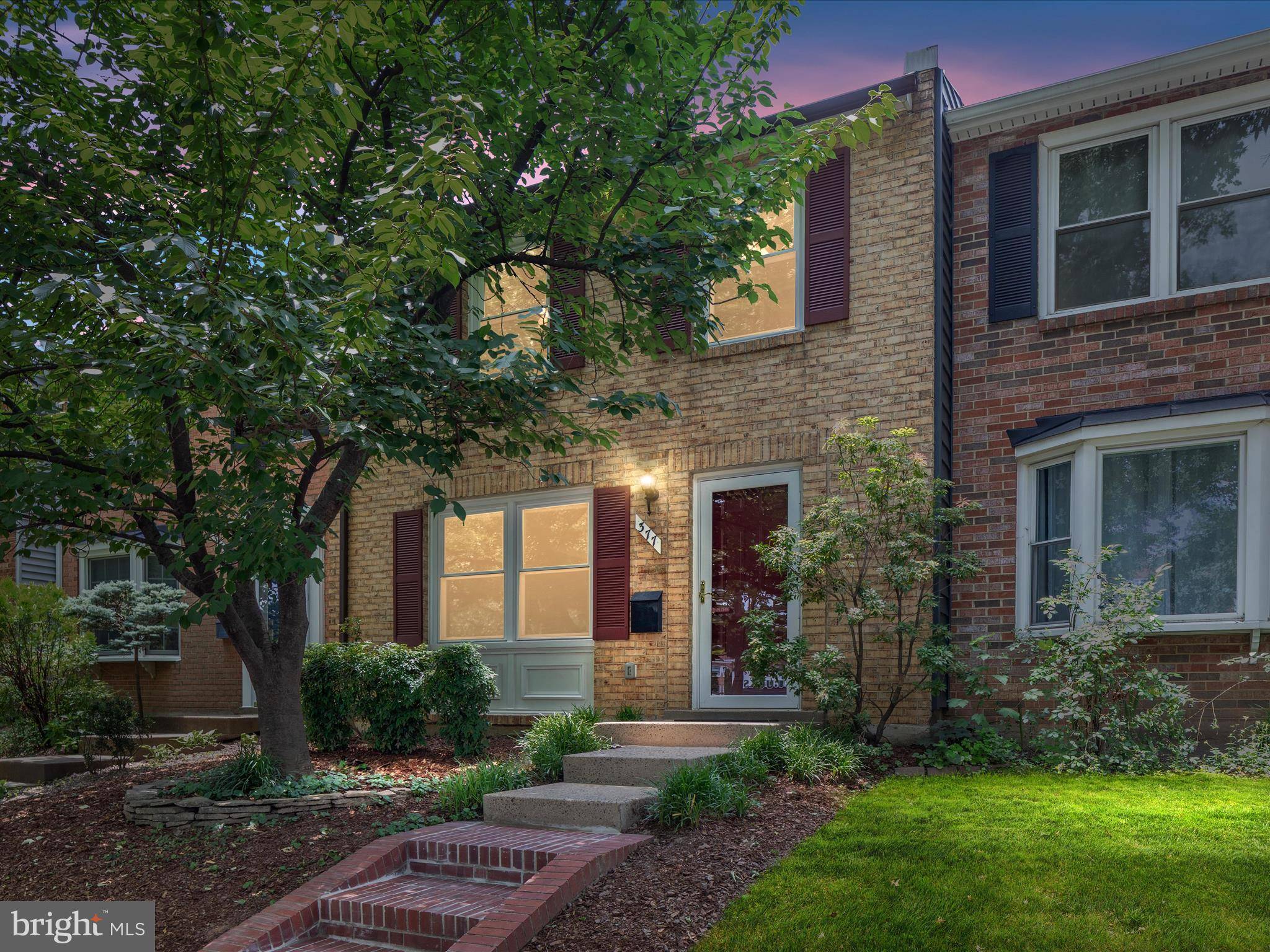 Falls Church, VA 22046,377 W BROAD ST W