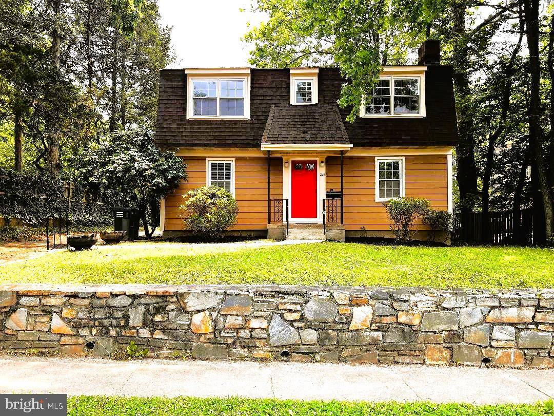 Falls Church, VA 22046,222 E FAIRFAX ST