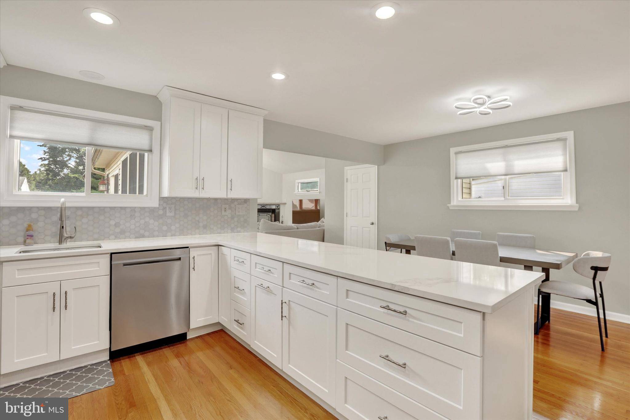 Warminster, PA 18974,869 PRIMROSE DR