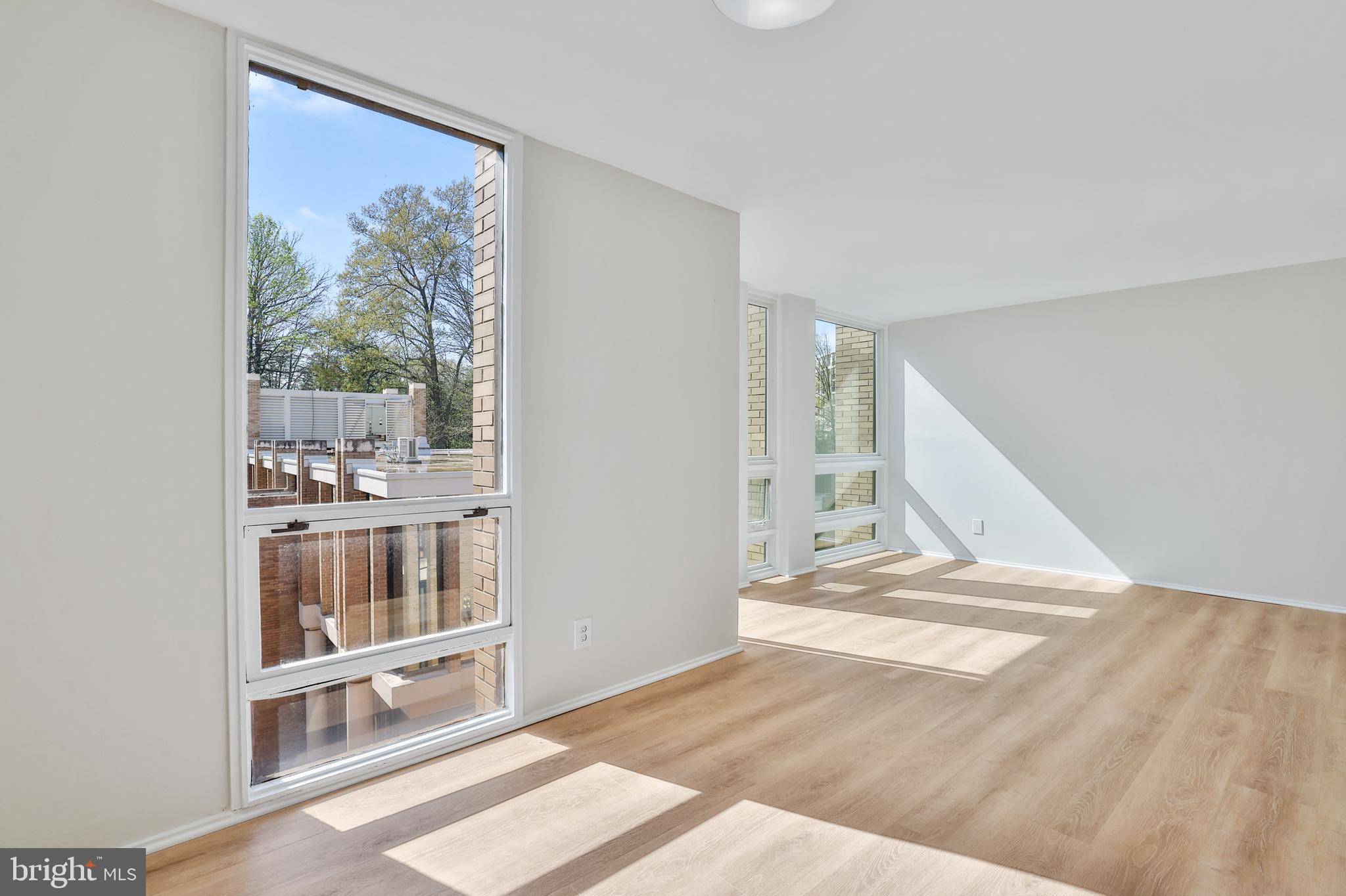 Reston, VA 20190,1602 CHIMNEY HOUSE RD #1602