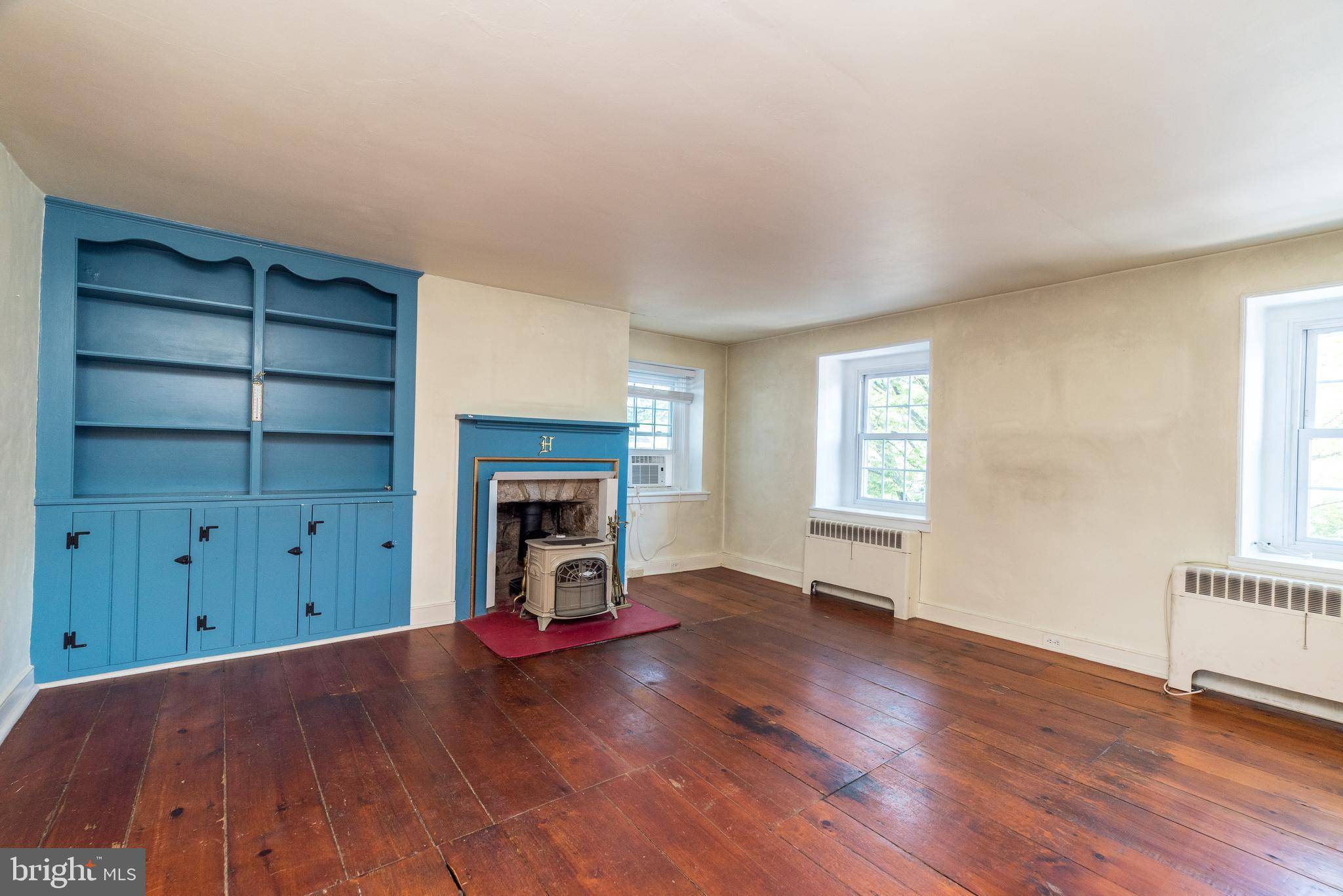 Doylestown, PA 18901,156 W STATE ST