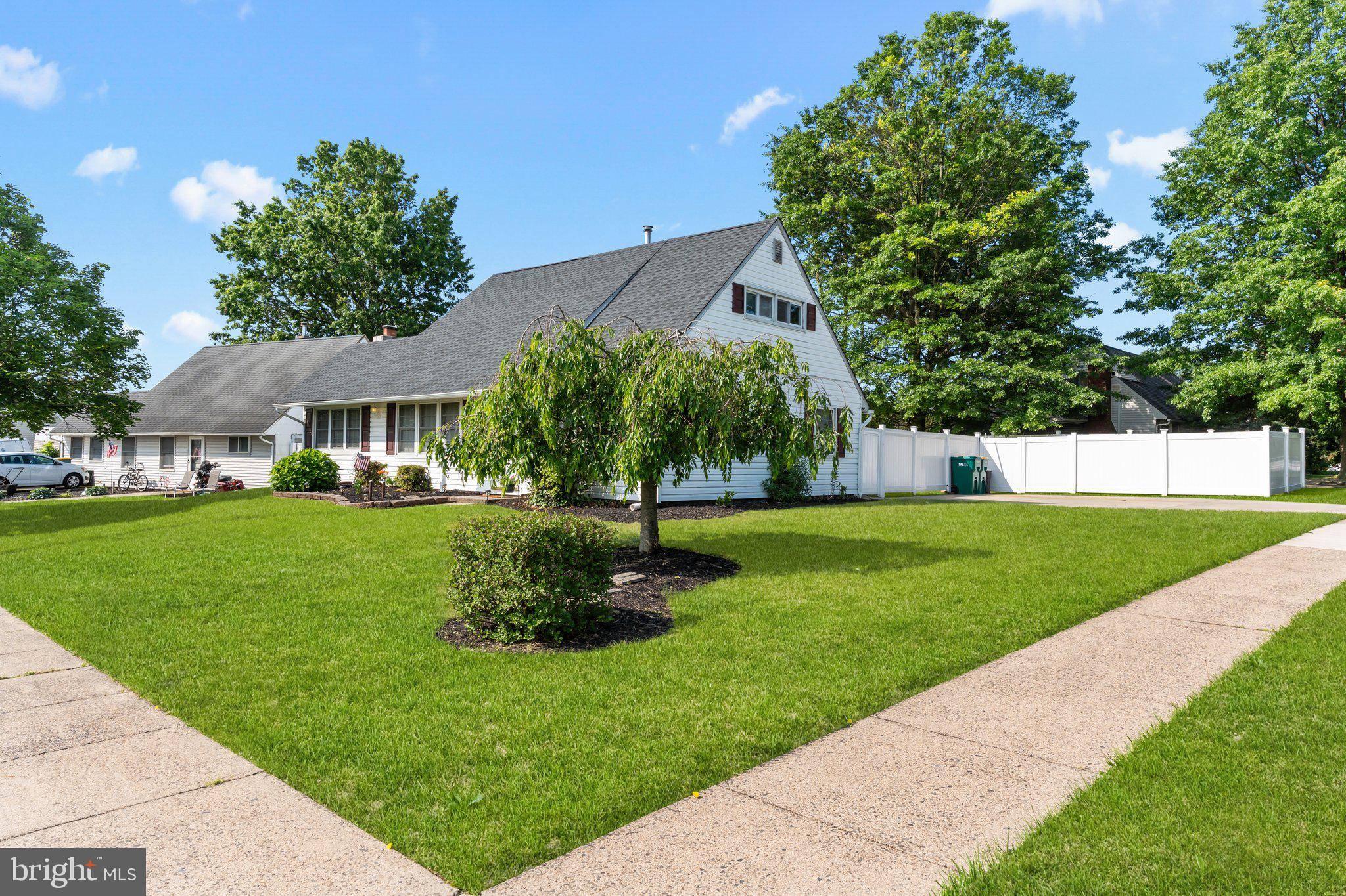 Levittown, PA 19054,37 VALOR LN
